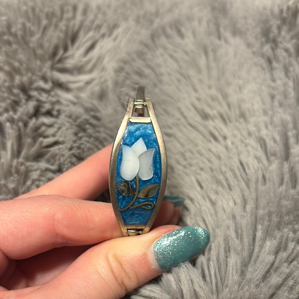 Silver and Blue Floral Bracelet - Picture 4 of 4